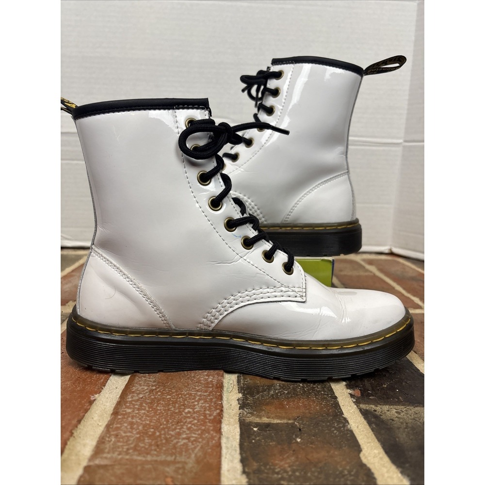 Docβ Martens Women's Zavala Air Wair White Combat Leather Boots Size 7 Men's 6